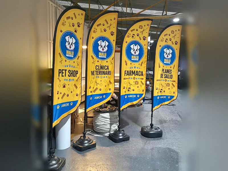 Banderas publicitarias para evento sector veterinario