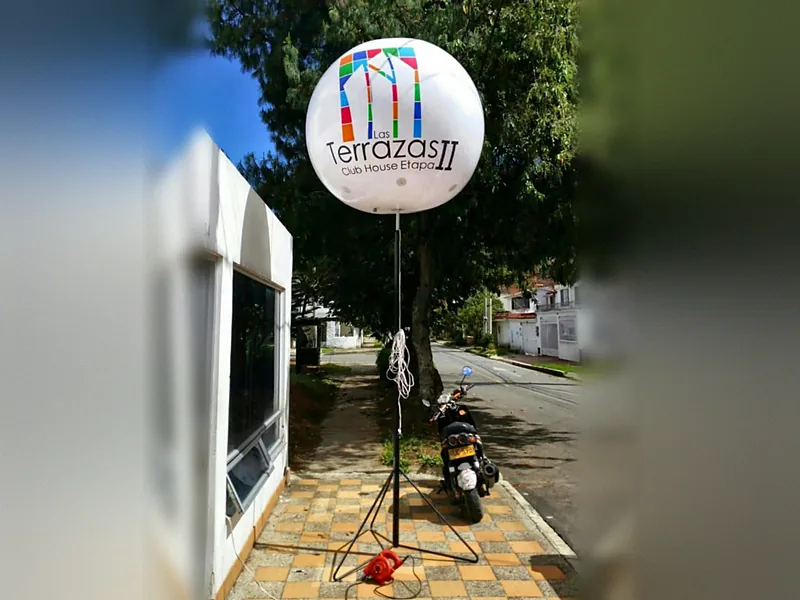 Esfera de pedestal lista para evento
