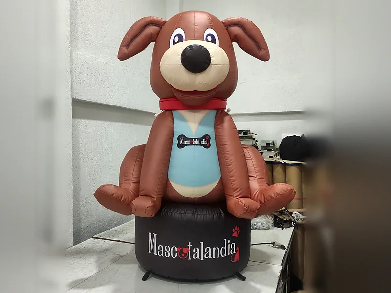 Muñeco inflable publicitario a motor